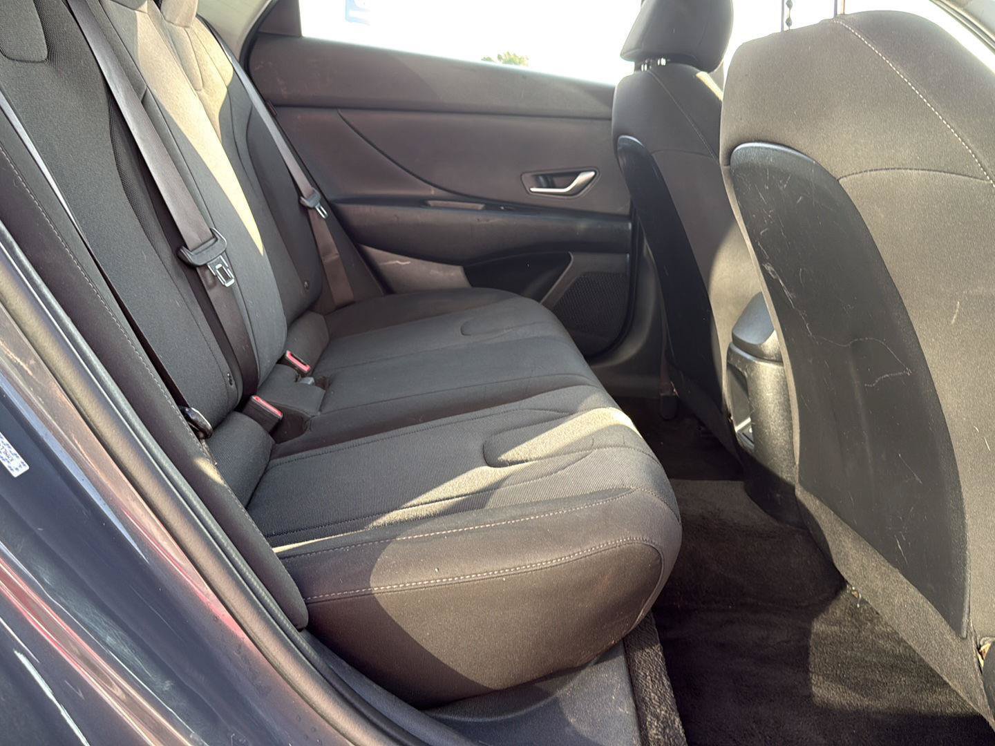 Used 2024 Hyundai Elantra SE FWD image 35