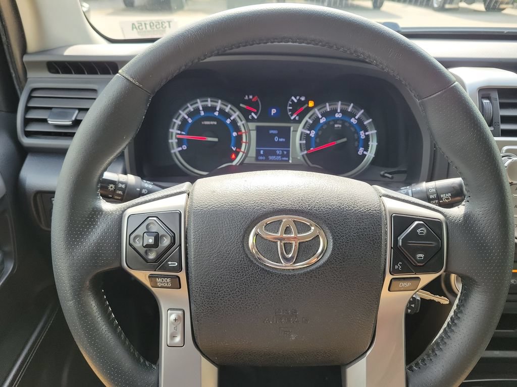 Used 2016 Toyota 4Runner SR5 AWD/4WD image 8