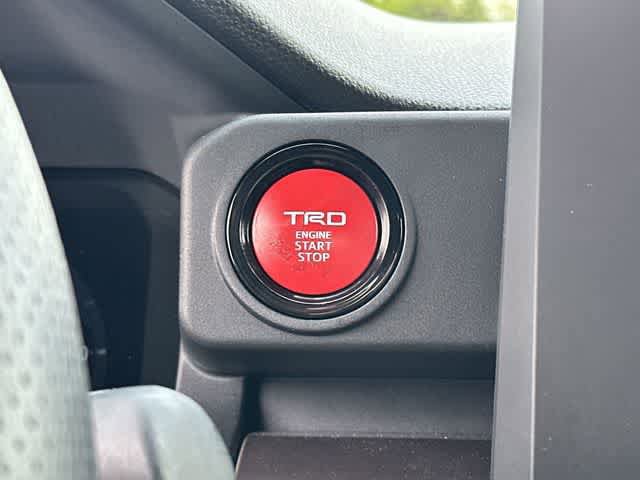 Used 2024 Toyota Tacoma TRD Off-Road w/ TRD Off Road Upgrade Package AWD/4WD image 10