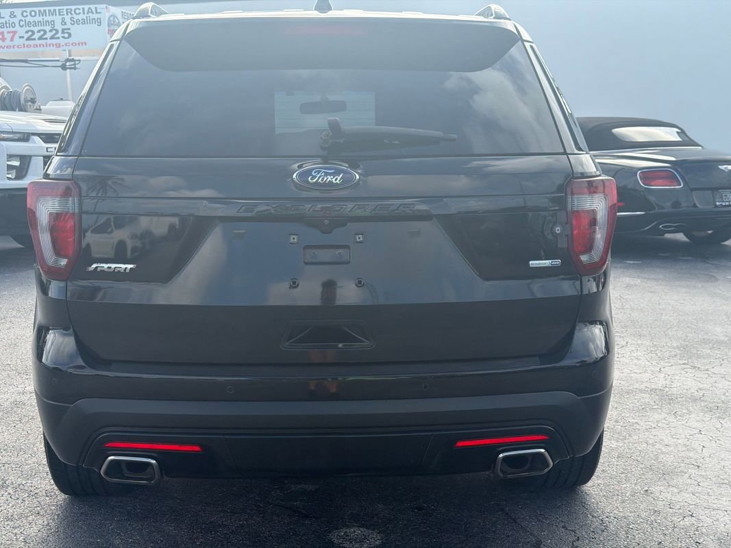 Used 2016 Ford Explorer Sport w/ Equipment Group 401A image 4