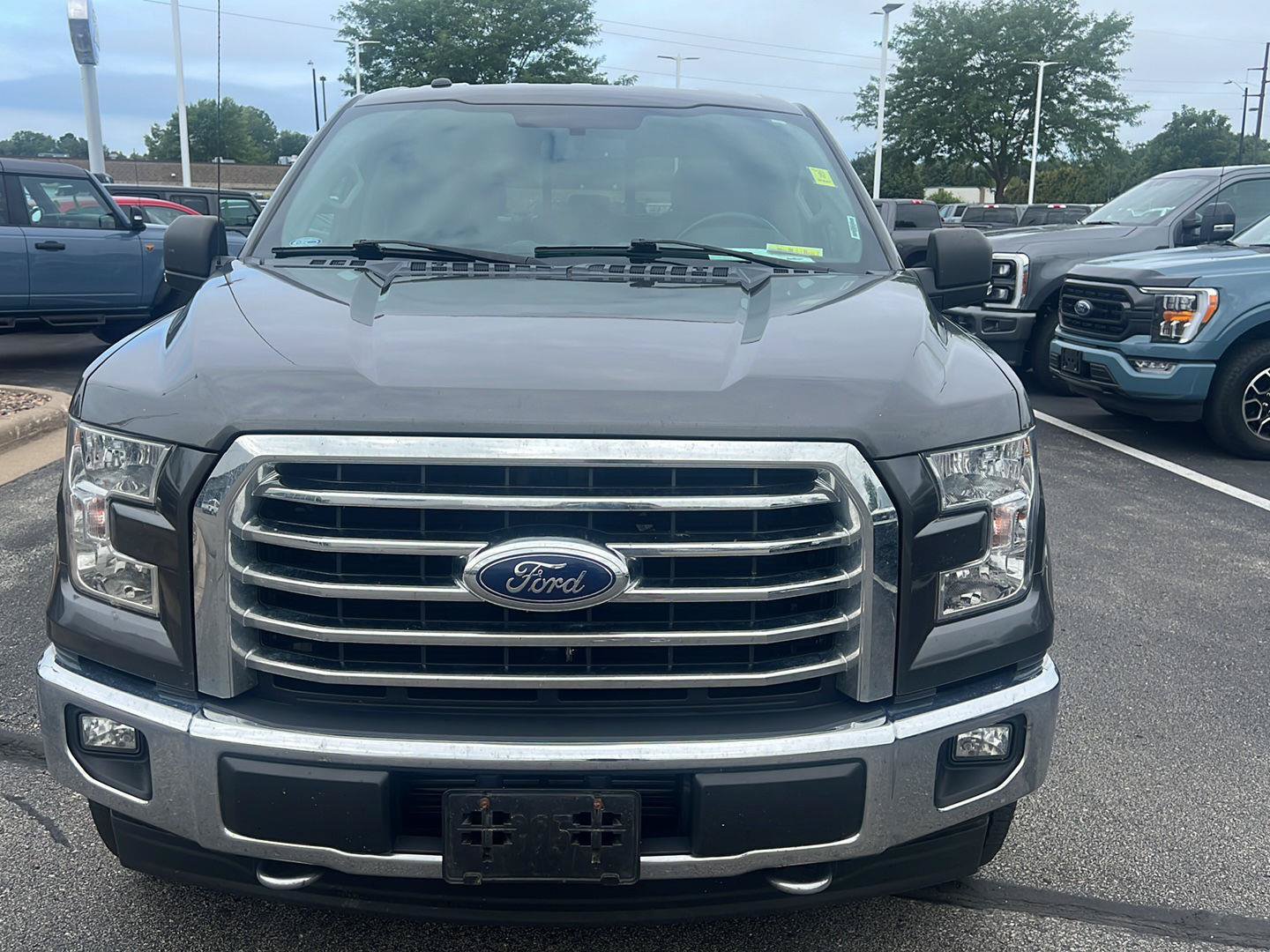 Used 2017 Ford F150 XLT w/ Equipment Group 302A Luxury AWD/4WD image 17