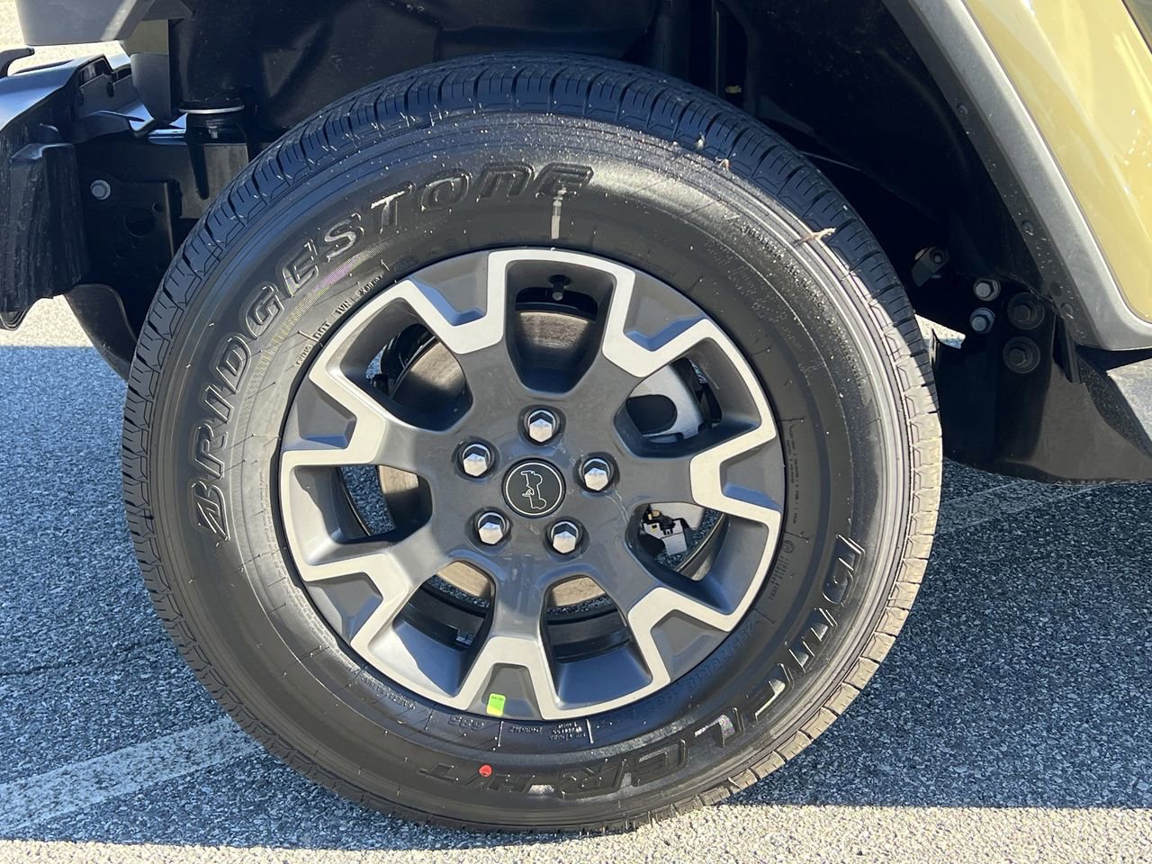 New 2026 Jeep Wrangler Unlimited Sahara AWD/4WD image 31