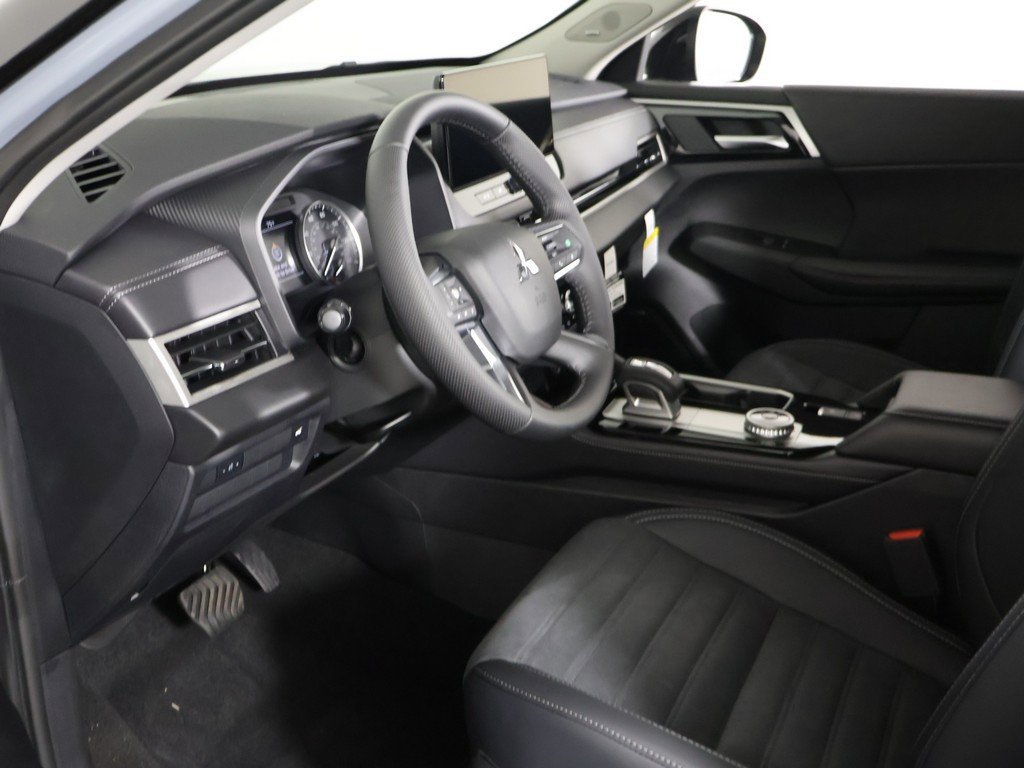 New 2025 Mitsubishi Outlander Trail Edition image 27