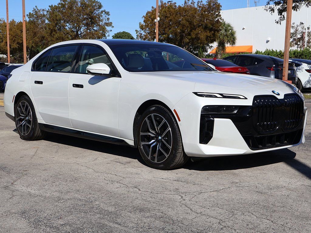 Used 2023 BMW 760i xDrive image 65