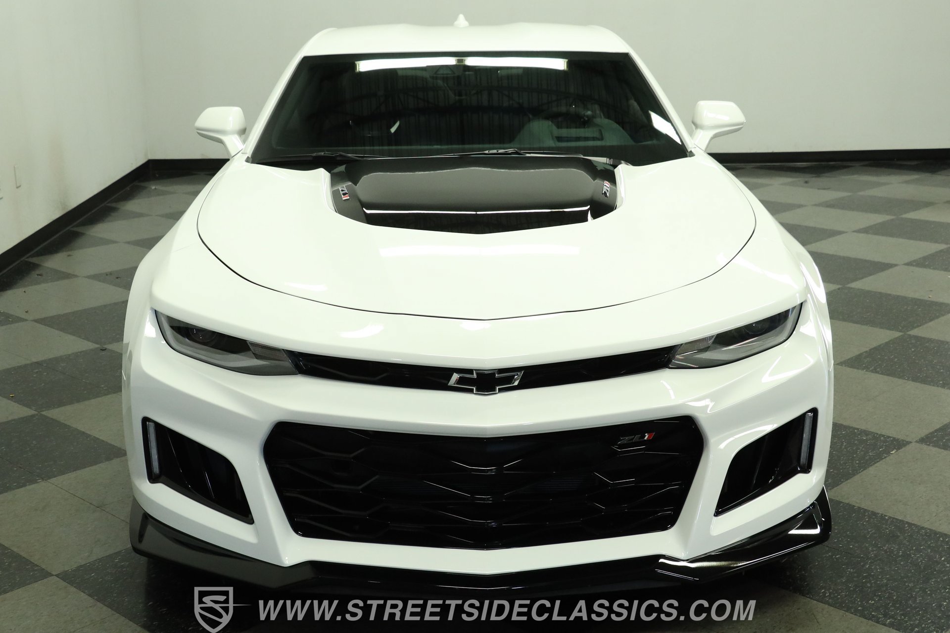Used 2023 Chevrolet Camaro ZL1 RWD image 16