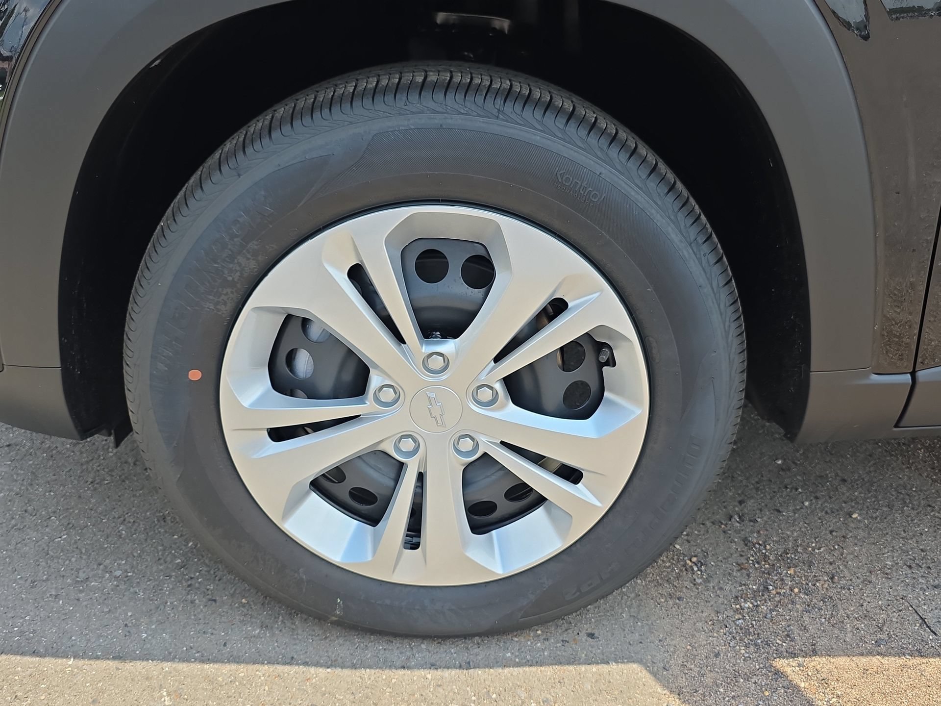 New 2026 Chevrolet Trax LS FWD image 9