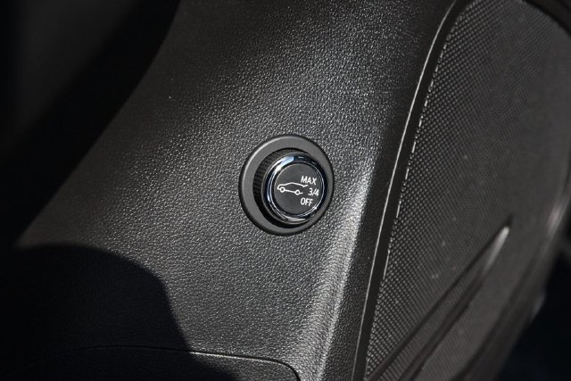 Used 2023 Buick Envision Essence w/ Sport Touring Package AWD/4WD image 9