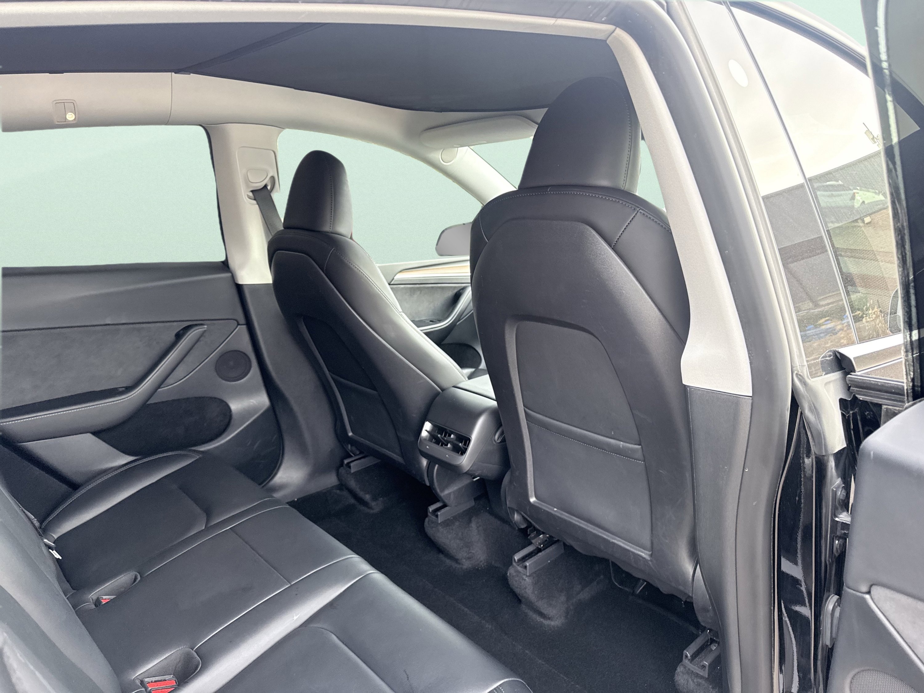 Used 2023 Tesla Model Y Performance image 37