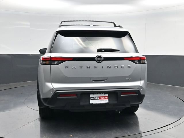 Used 2024 Nissan Pathfinder SV image 4