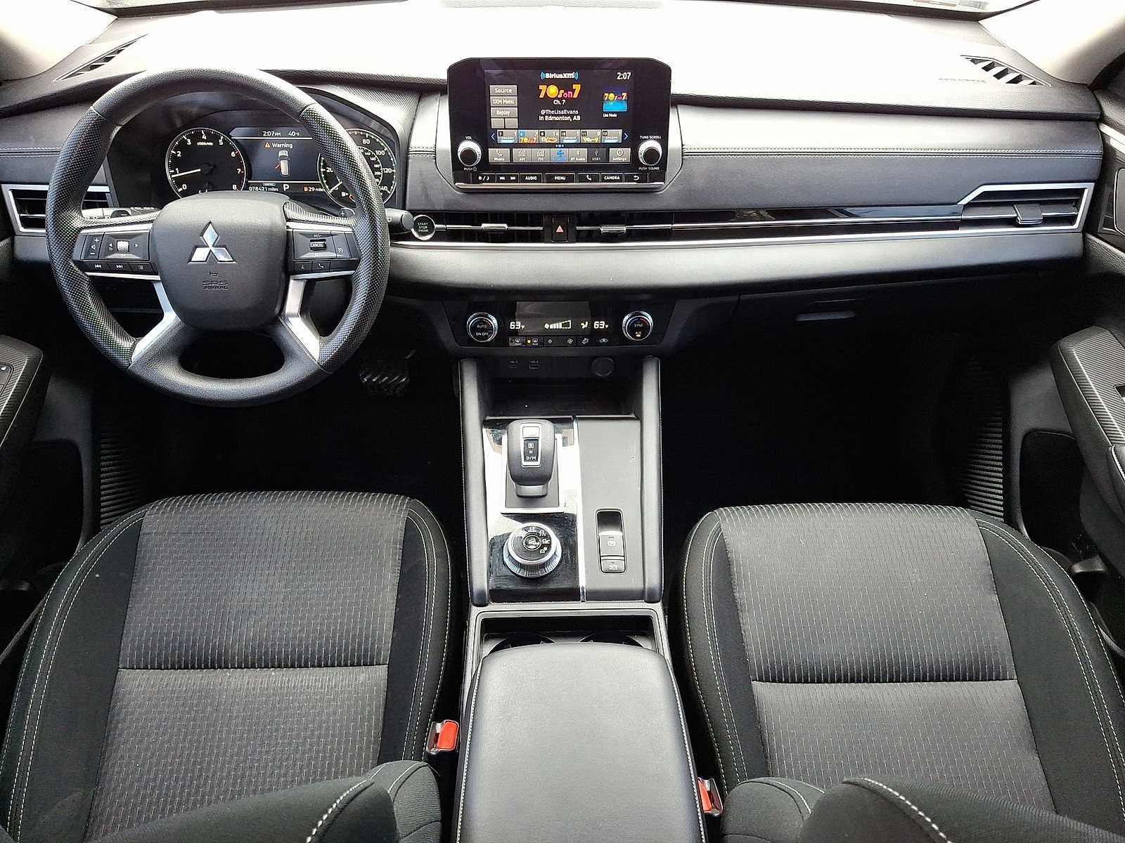 Used 2024 Mitsubishi Outlander ES image 11