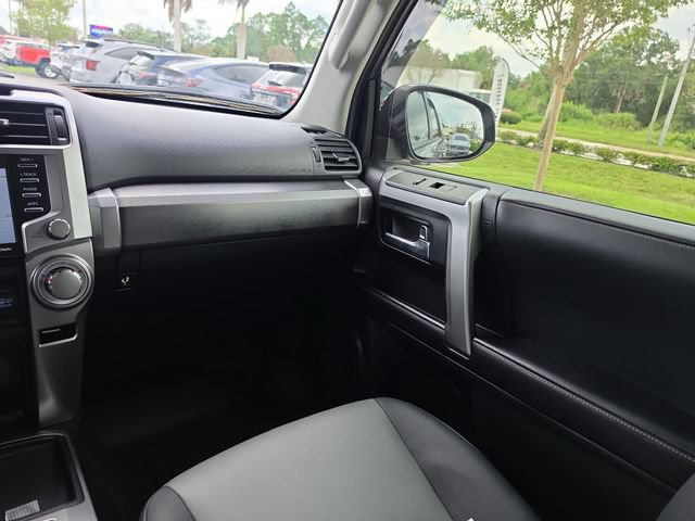 Used 2022 Toyota 4Runner SR5 Premium w/ Moonroof Package RWD image 10
