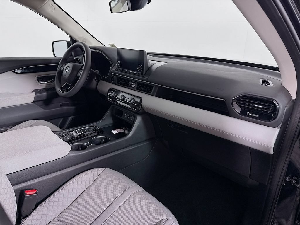 Certified 2023 Honda Pilot LX image 26