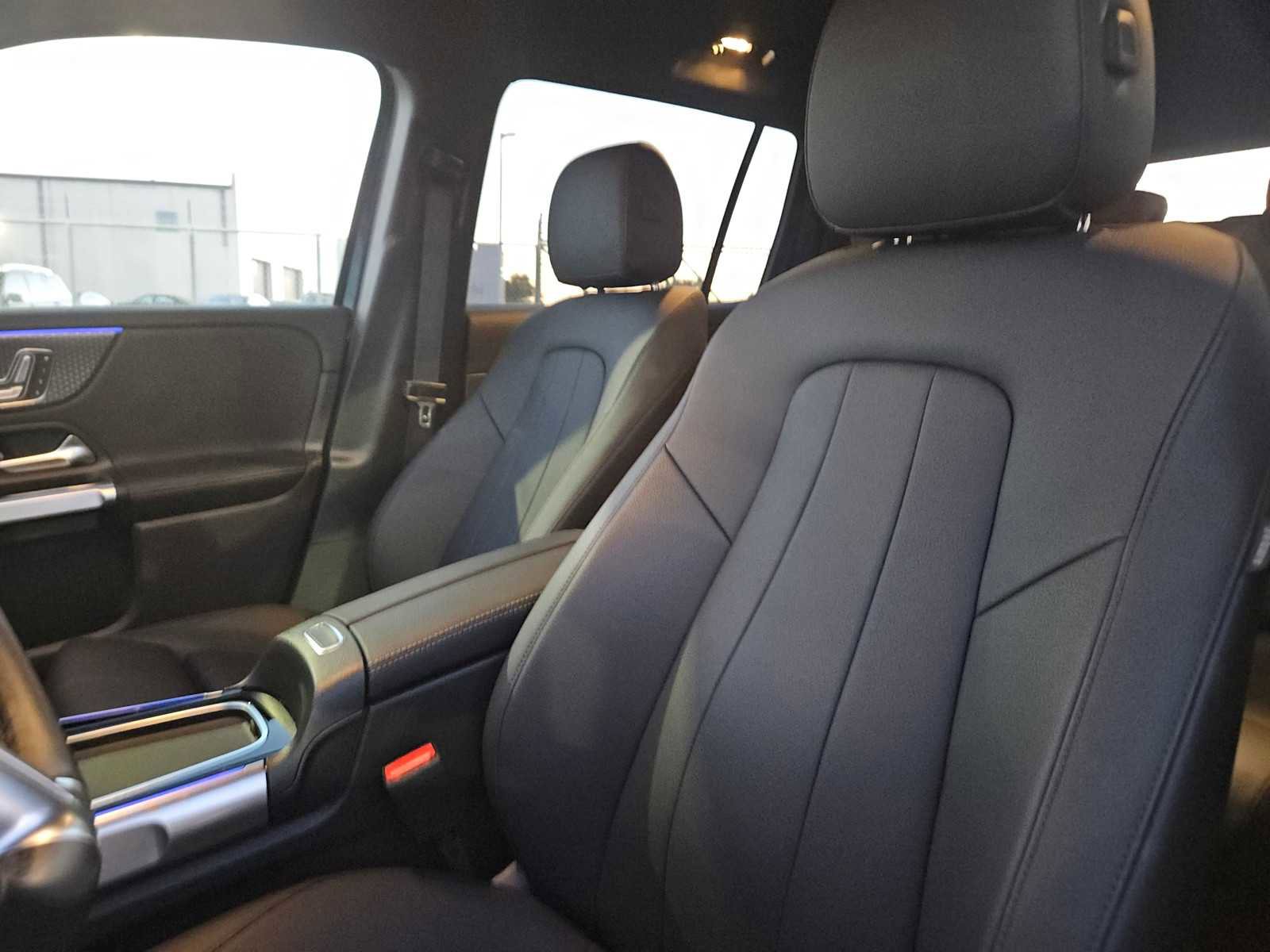 Used 2025 Mercedes-Benz GLB 250 image 15