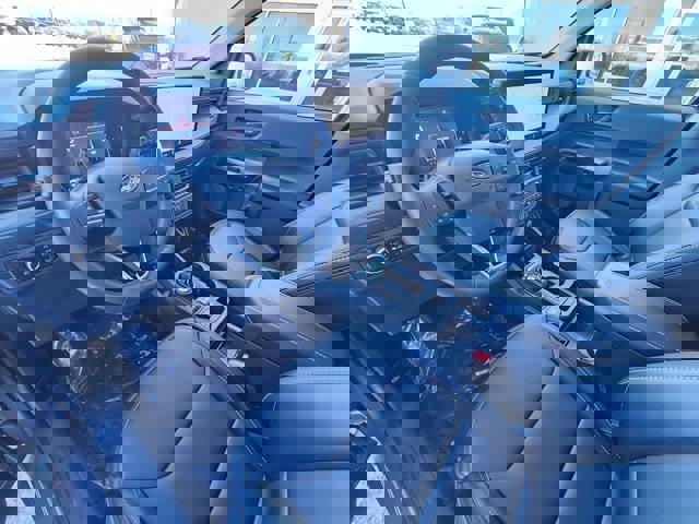 Used 2025 Ford Maverick Lobo image 15