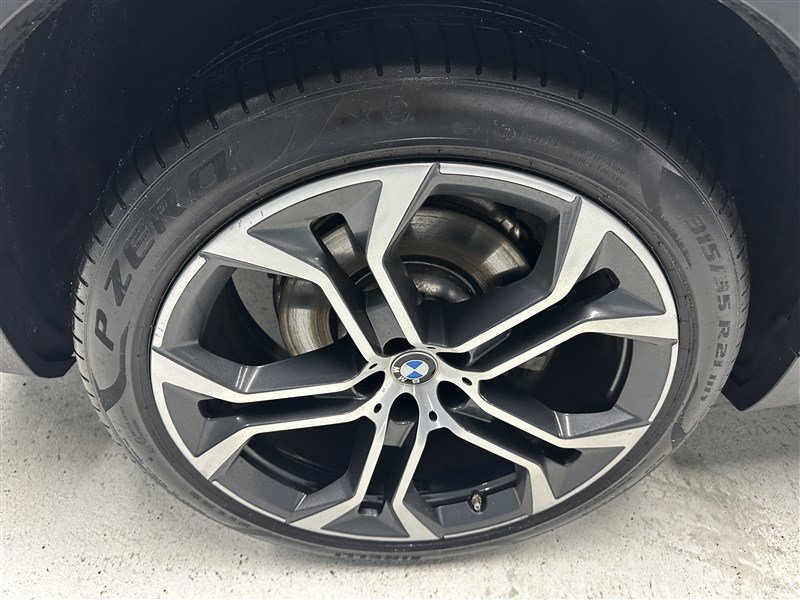 Used 2021 BMW X5 xDrive40i w/ Premium Package AWD/4WD image 14