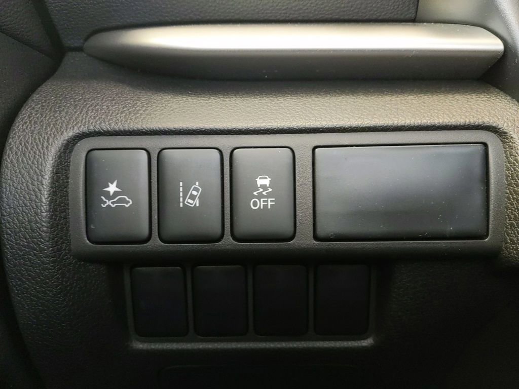 Used 2025 Mitsubishi Eclipse Cross LE AWD/4WD image 23