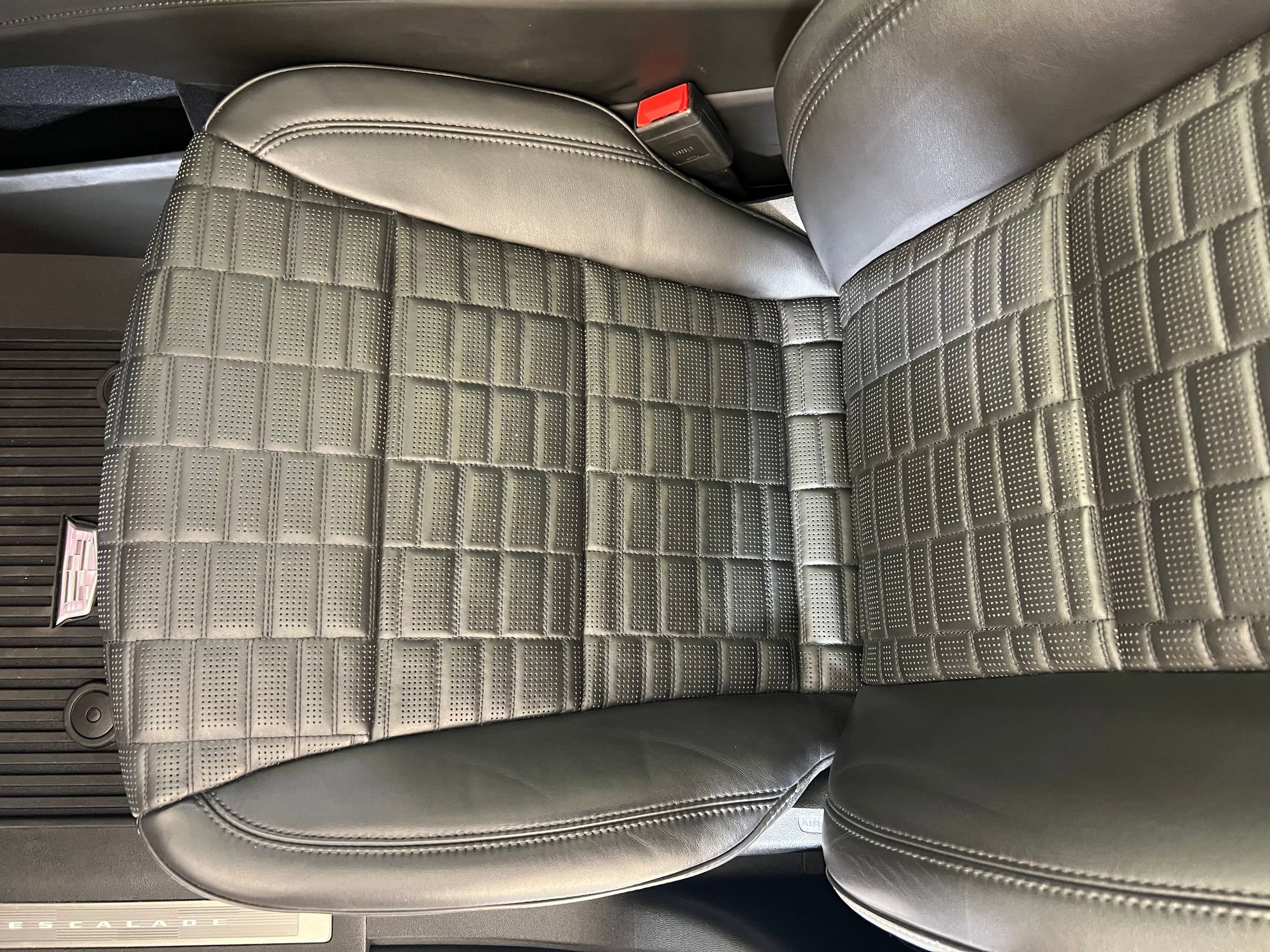 Used 2023 Cadillac Escalade Sport Platinum w/ Heavy-Duty Trailer Package image 22