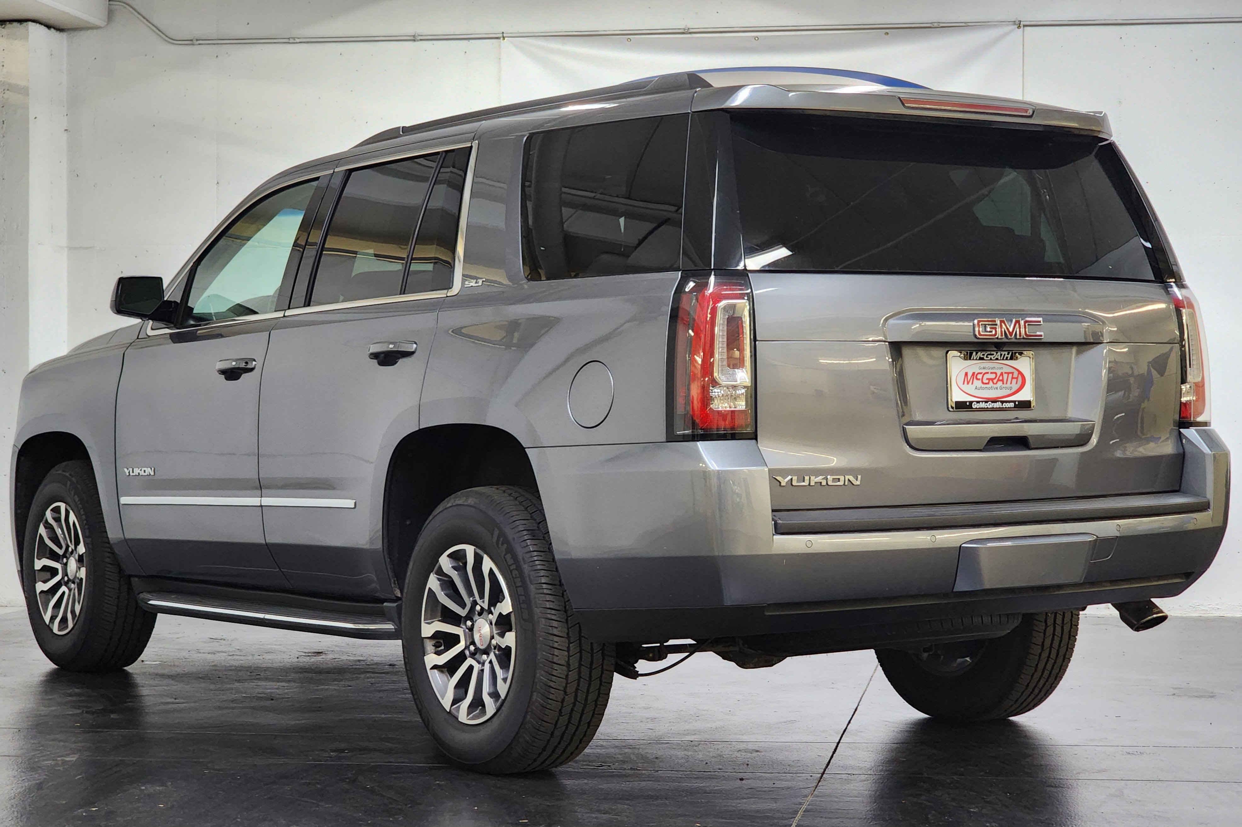 Used 2018 GMC Yukon SLT w/ Premium Edition AWD/4WD image 10