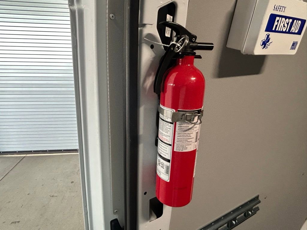 Used 2025 RAM ProMaster 2500 w/ Convenience Group image 35