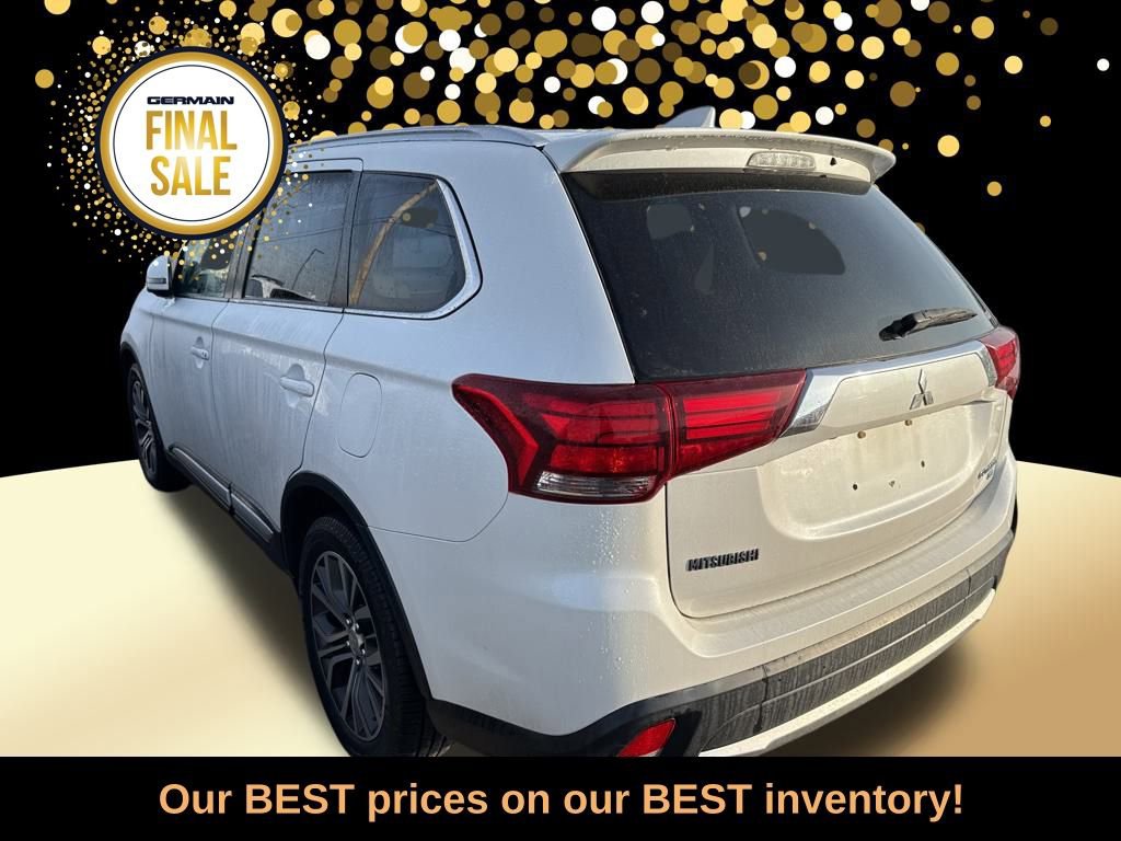 Used 2017 Mitsubishi Outlander SE image 3