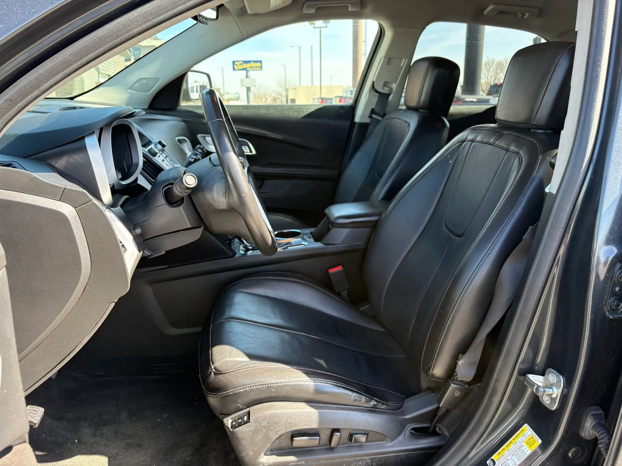 Used 2017 Chevrolet Equinox Premier w/ Enhanced Convenience Package image 20