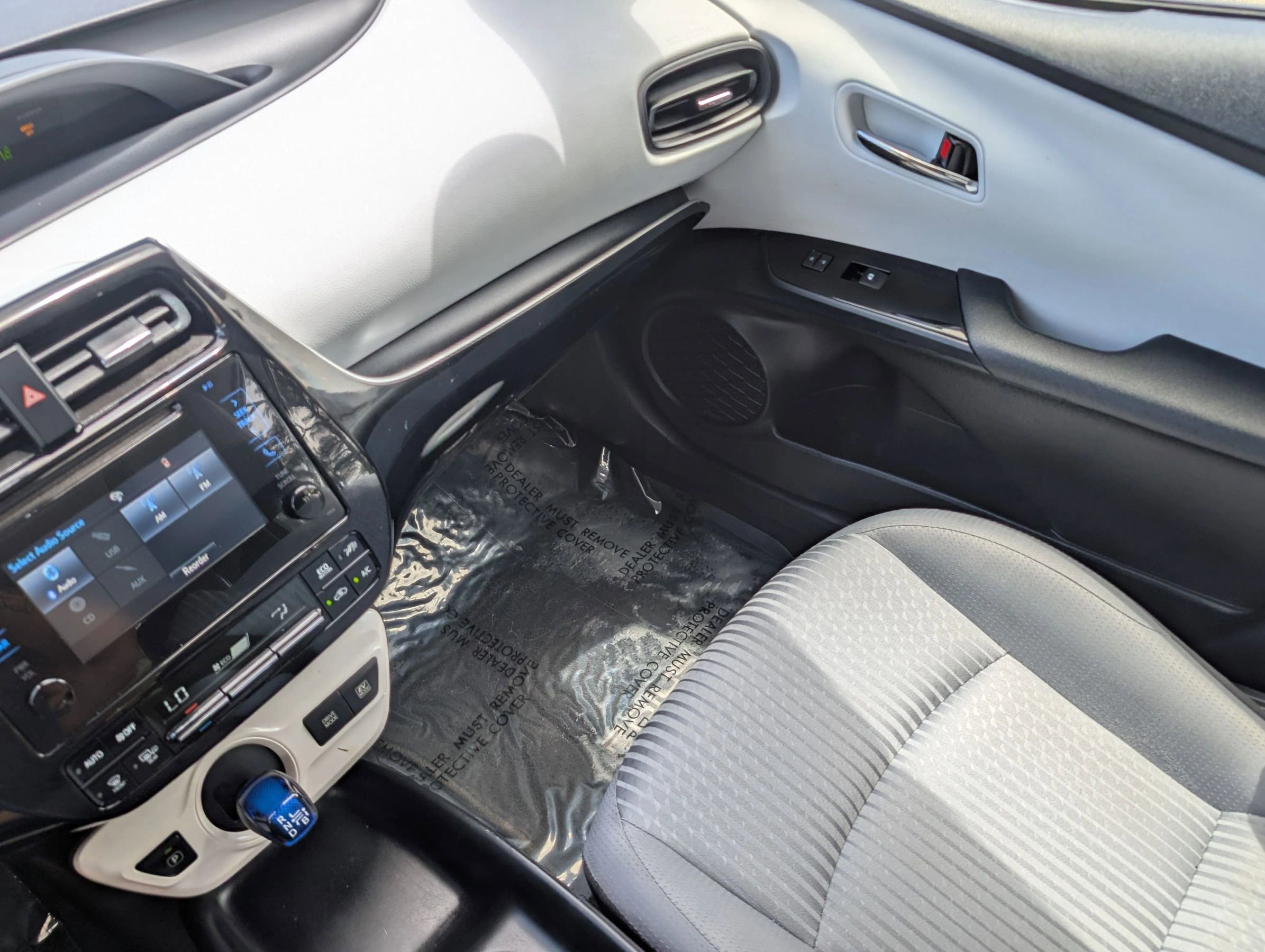 Used 2017 Toyota Prius Two FWD image 28