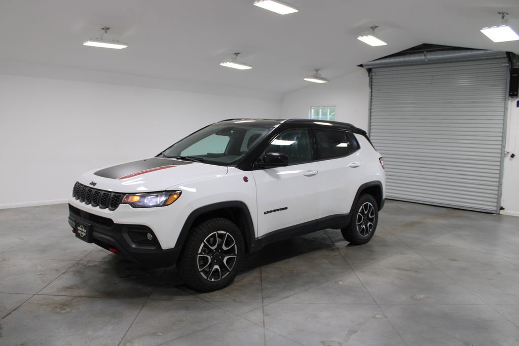 Used 2025 Jeep Compass Trailhawk w/ Trailer Tow Group image 4