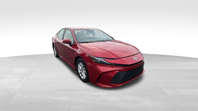 Used 2025 Toyota Camry LE image 31