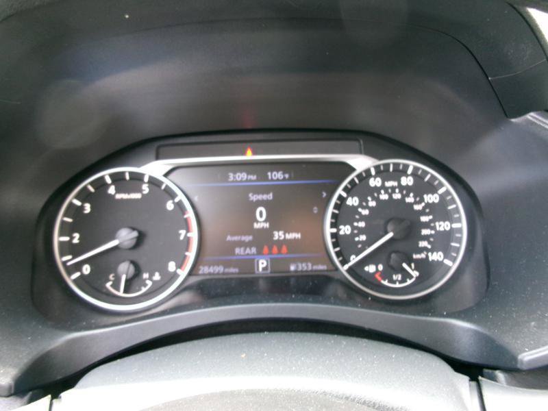 Used 2025 Nissan Altima 2.5 SV FWD image 16