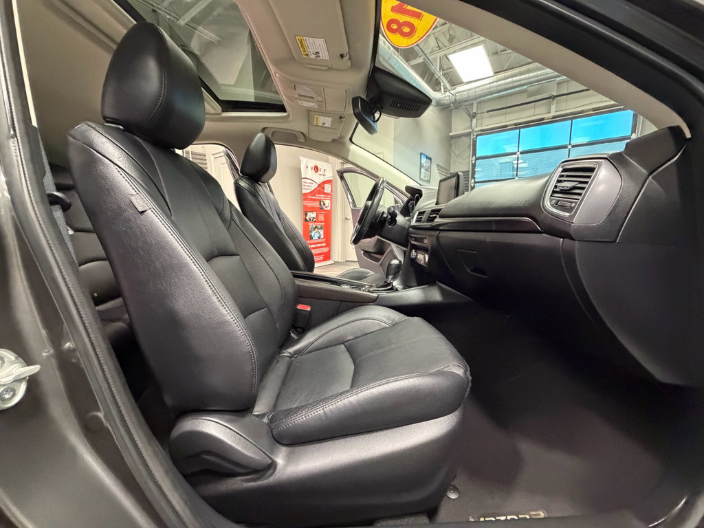 Used 2018 MAZDA MAZDA3 Grand Touring w/ Premium Equipment Package image 44