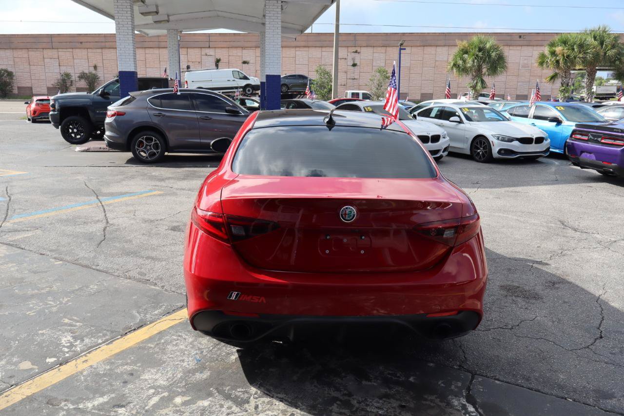 Used 2018 Alfa Romeo Giulia Ti Sport w/ Quick Order Package 22S Sport AWD/4WD image 4