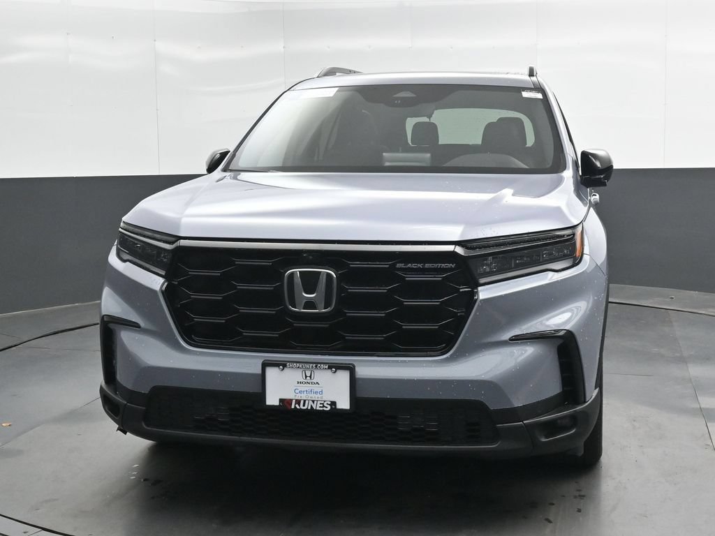 Used 2025 Honda Pilot Black Edition image 5