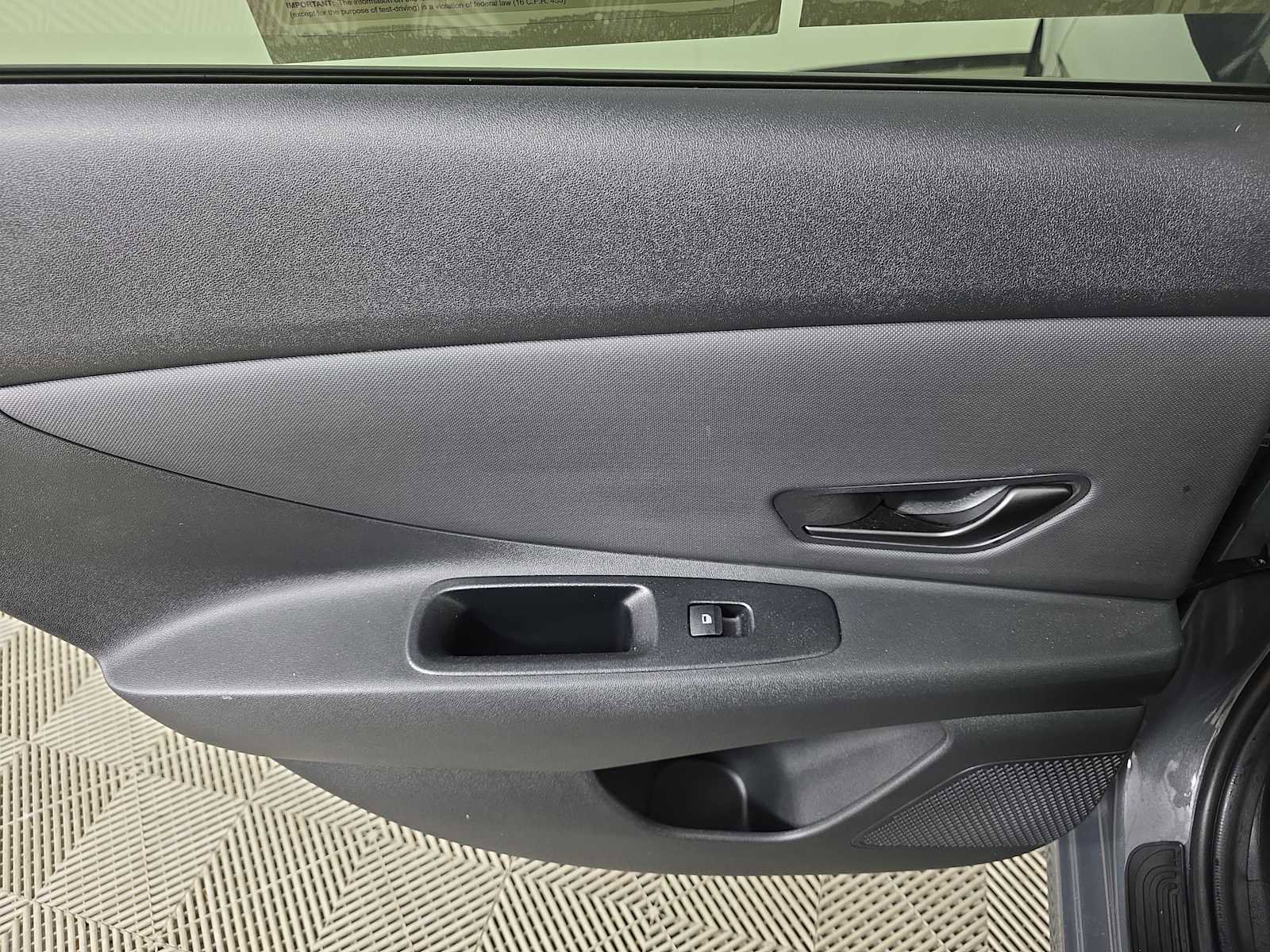 Used 2024 Hyundai Elantra Limited image 35