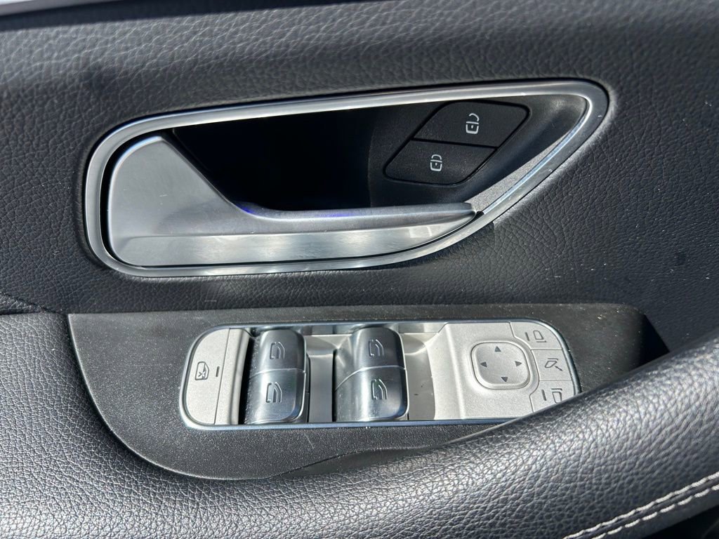 Used 2025 Mercedes-Benz GLS 450 4MATIC image 65