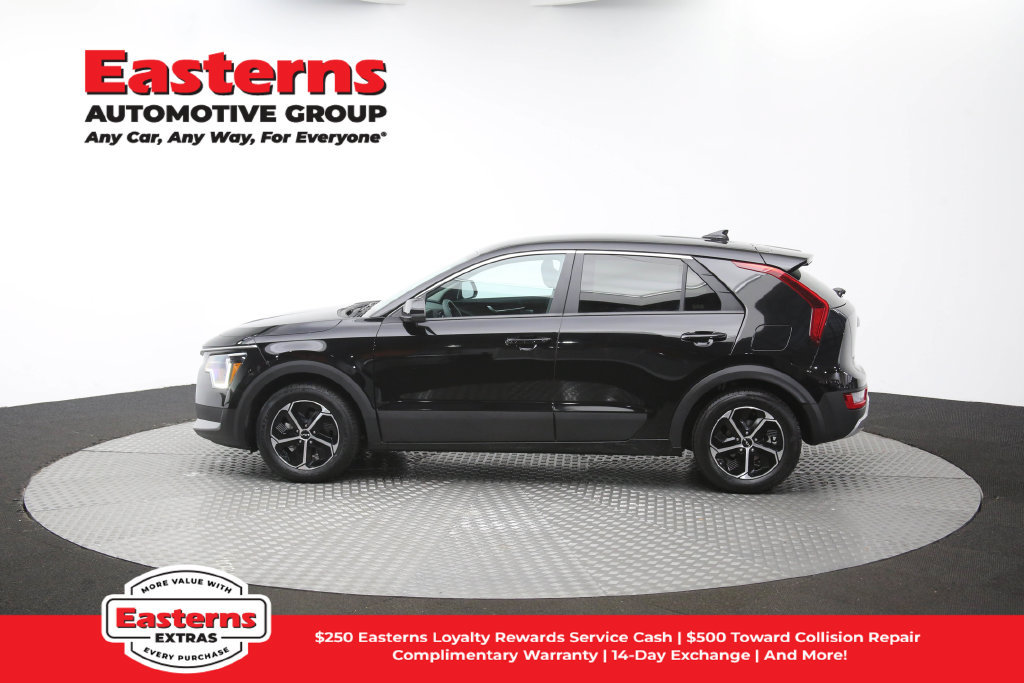 Used 2025 Kia Niro LX FWD image 59