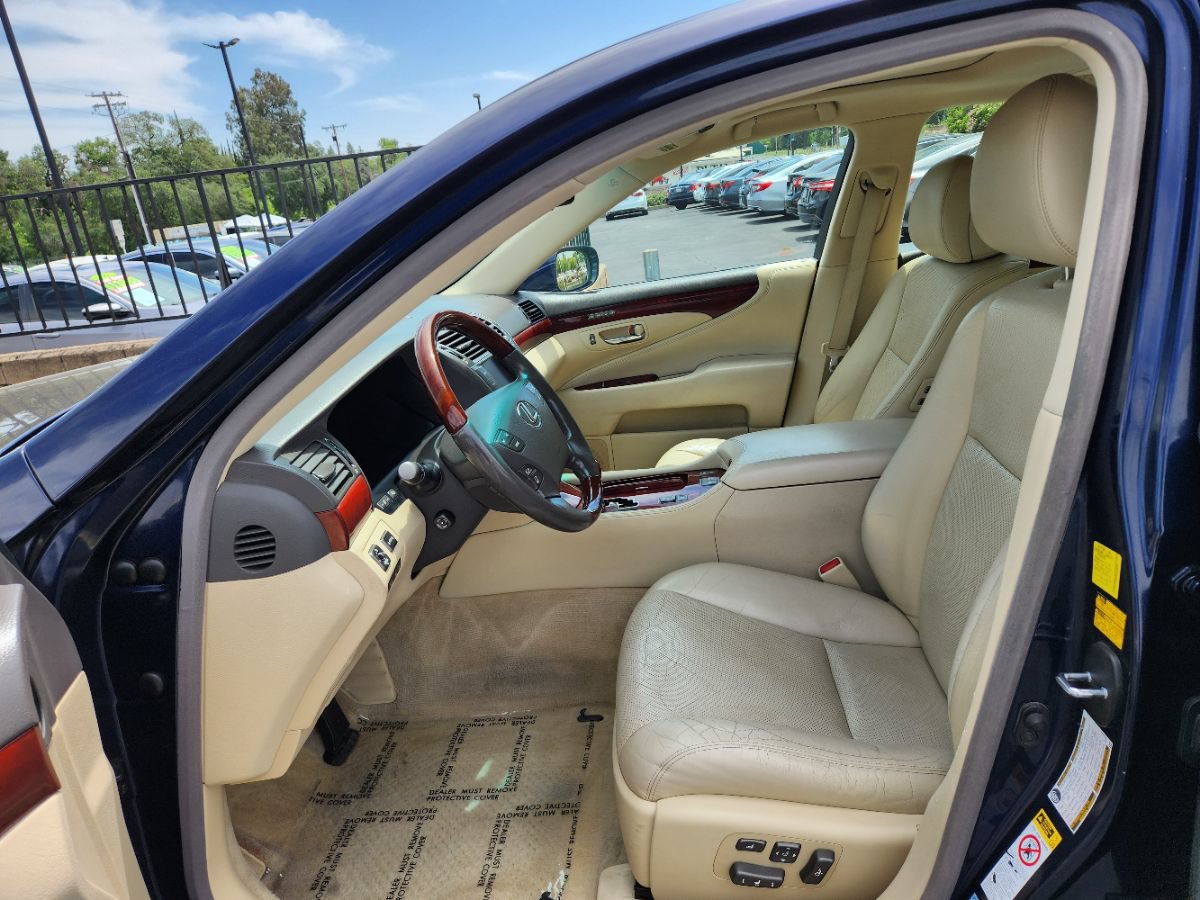 Used 2010 Lexus LS 460 RWD image 10