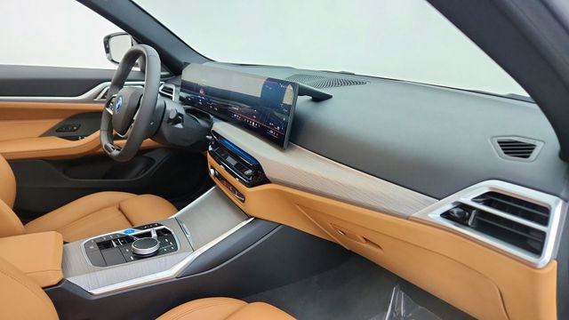 Used 2025 BMW i4 xDrive40i w/ Premium Package AWD/4WD image 21