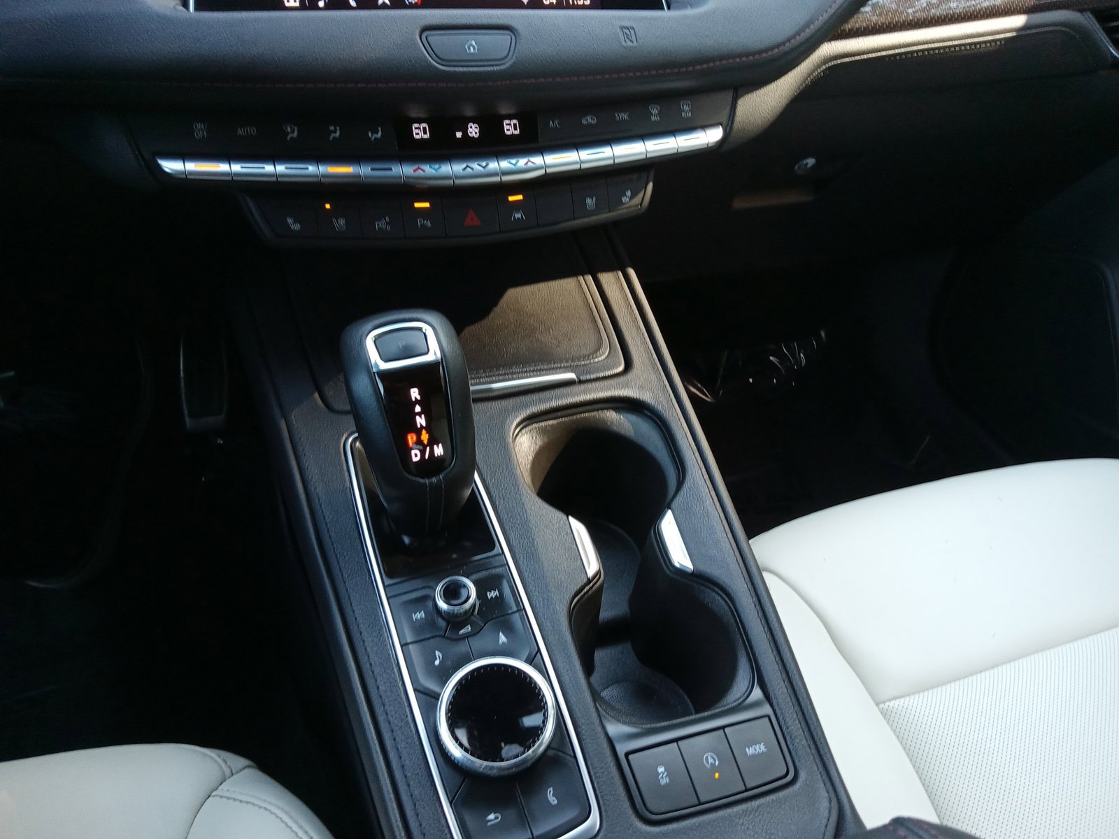 Used 2019 Cadillac XT4 Sport AWD/4WD image 19