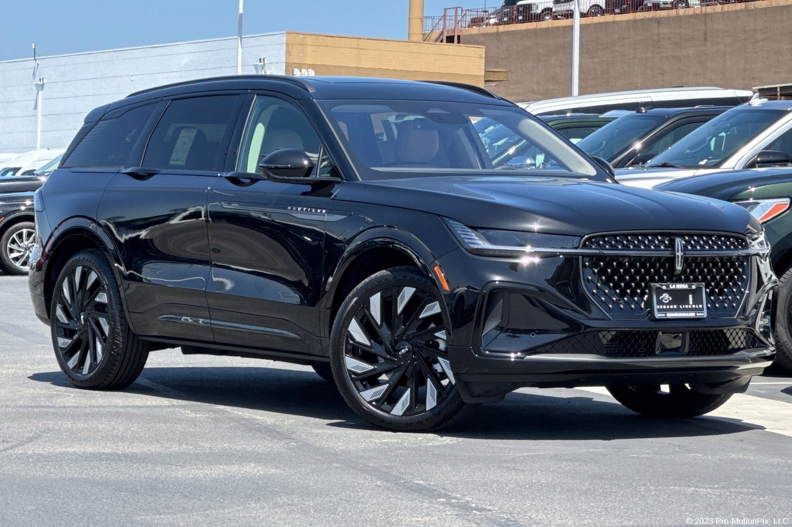 New 2025 Lincoln Nautilus Reserve w/ Jet Appearance Package image 1