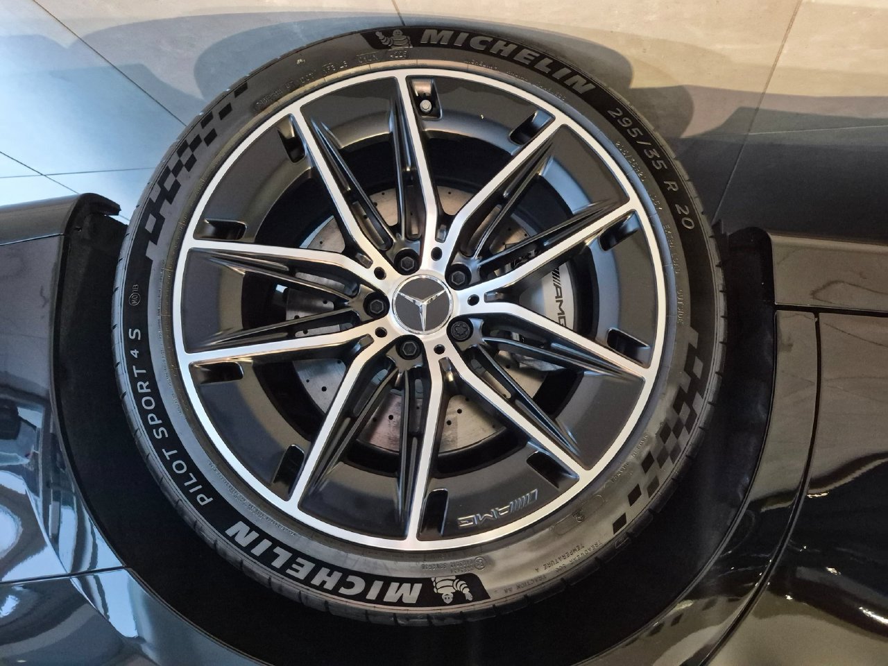 New 2026 Mercedes-Benz E 53 AMG e 4MATIC Sedan image 11
