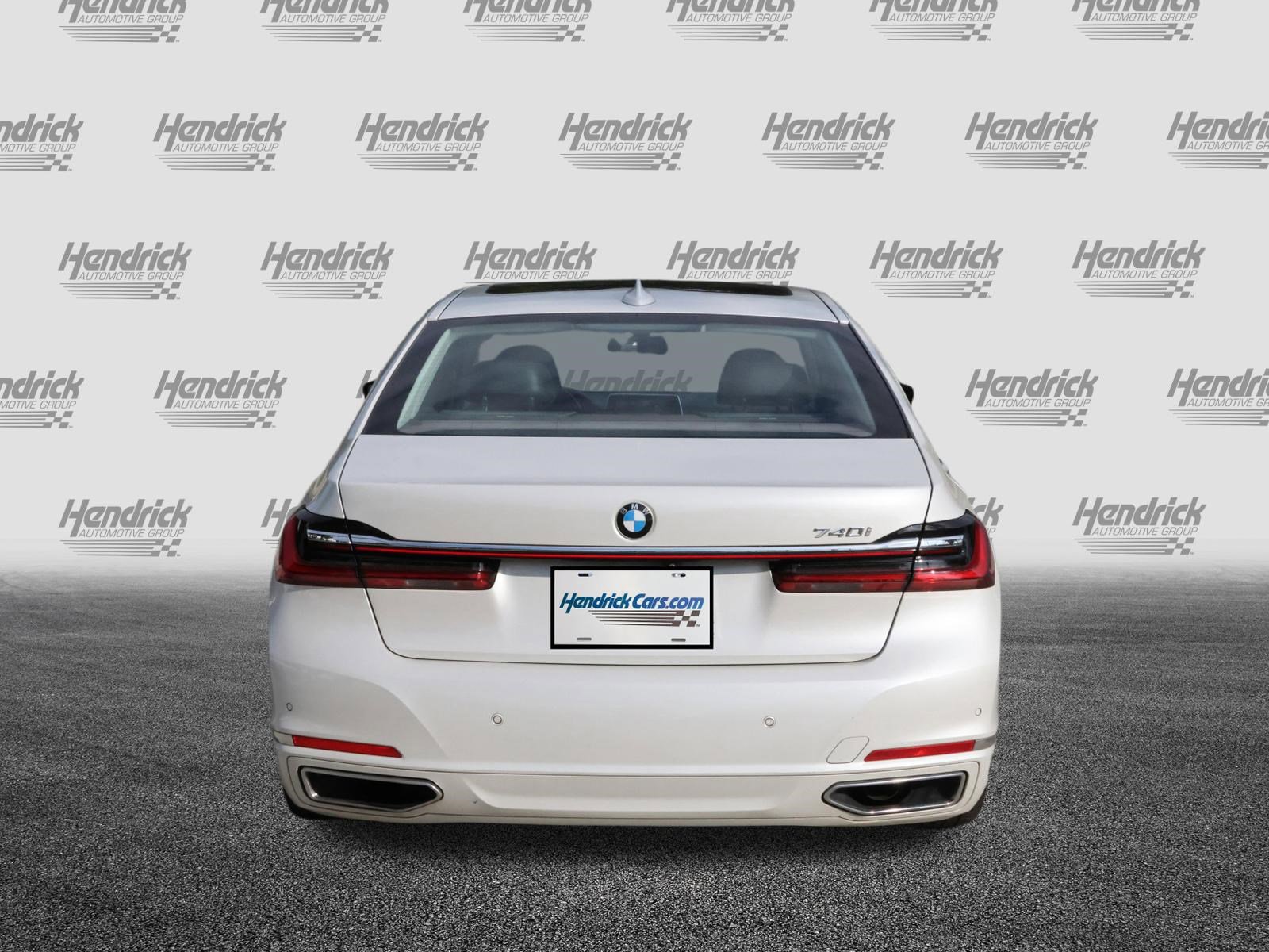 Used 2020 BMW 740i w/ Premium Package RWD image 8