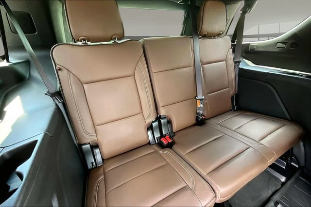 Used 2025 Chevrolet Tahoe High Country AWD/4WD image 25