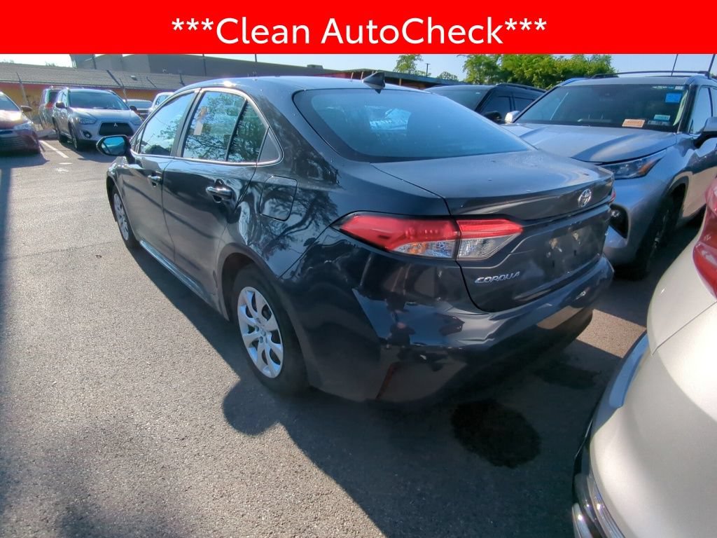 Used 2024 Toyota Corolla LE FWD image 4