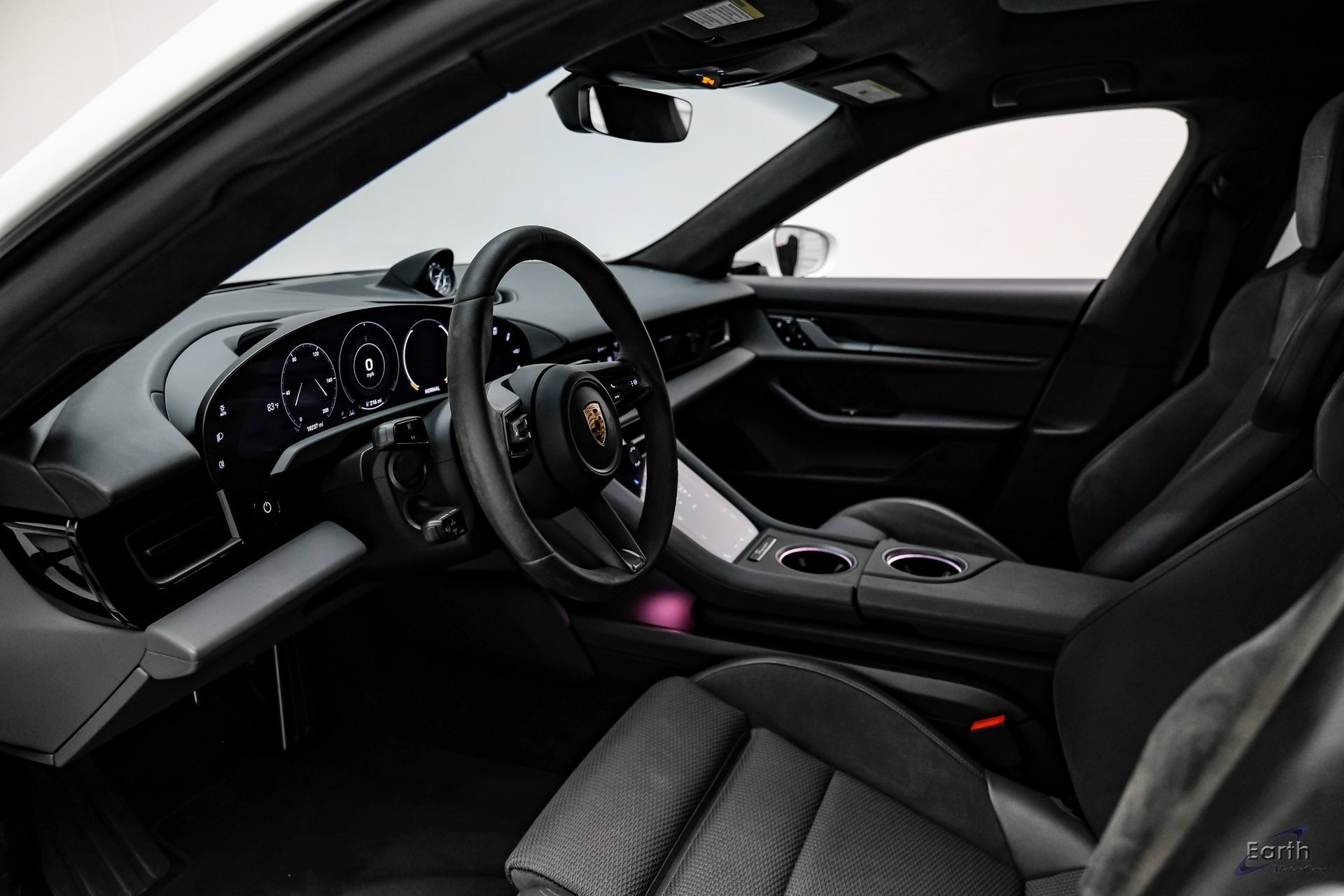 Used 2020 Porsche Taycan Turbo S image 33