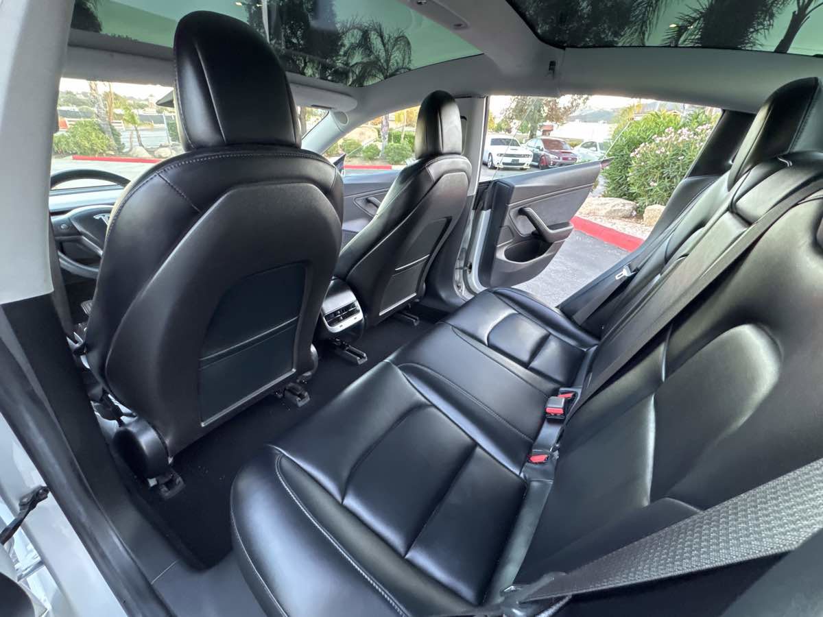 Used 2018 Tesla Model 3 Long Range image 24