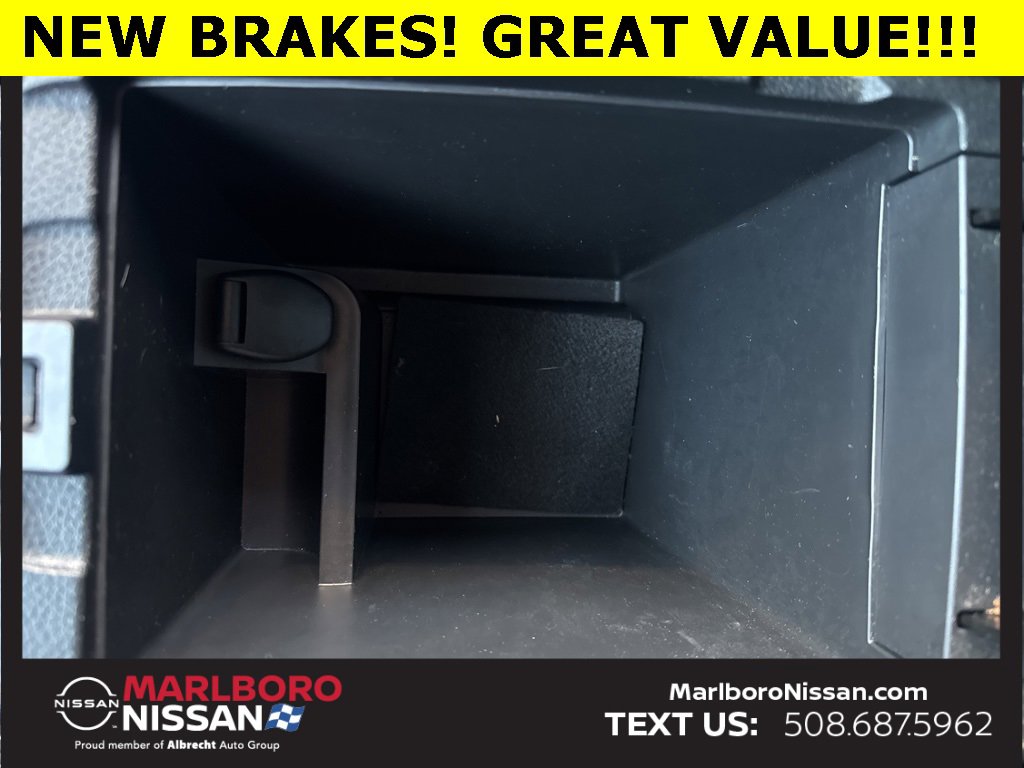 Used 2017 Nissan Rogue SV image 29