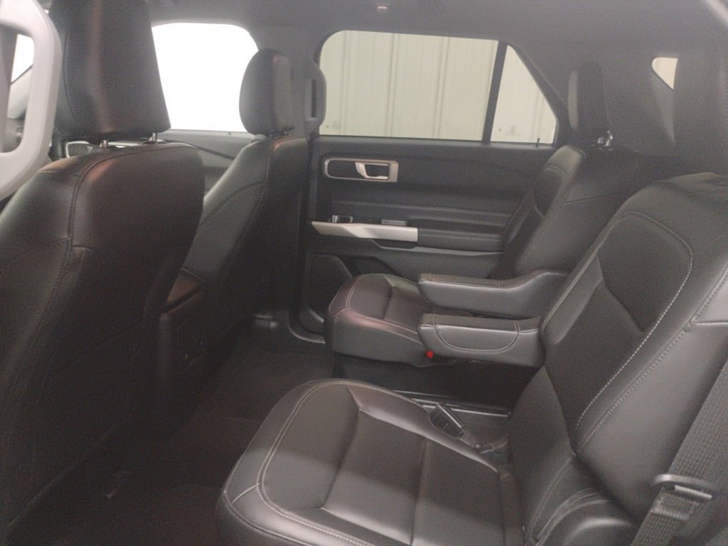 Used 2024 Ford Explorer XLT w/ Equipment Group 202A image 21