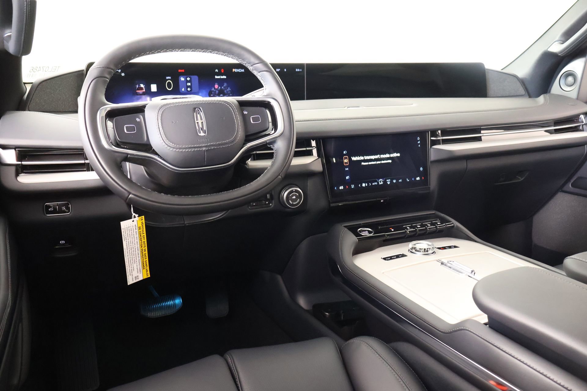 New 2026 Lincoln Navigator Reserve w/ Jet Appearance Package image 2