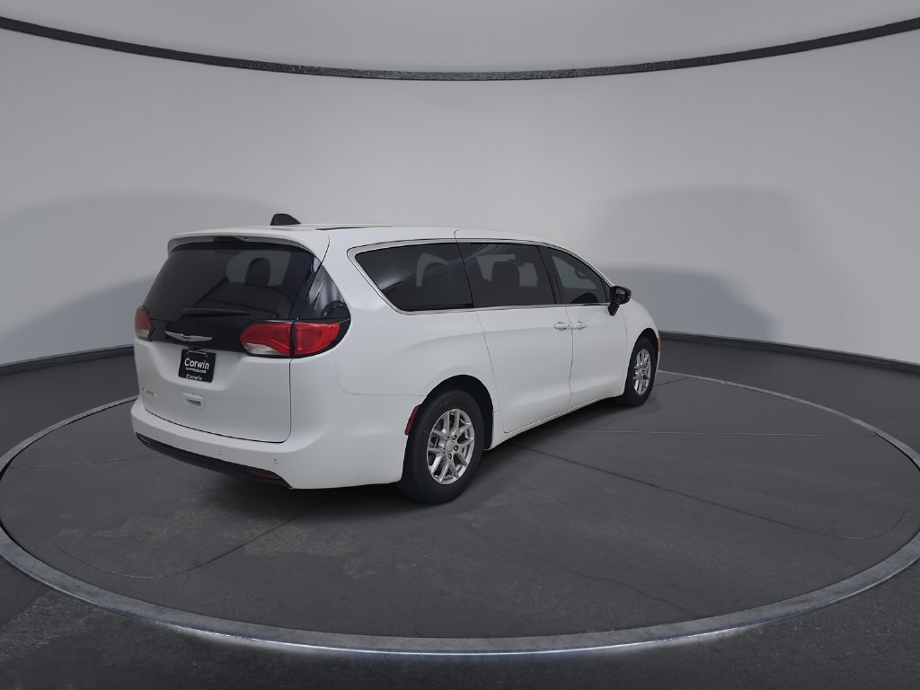 New 2027 Chrysler Pacifica LX FWD image 14