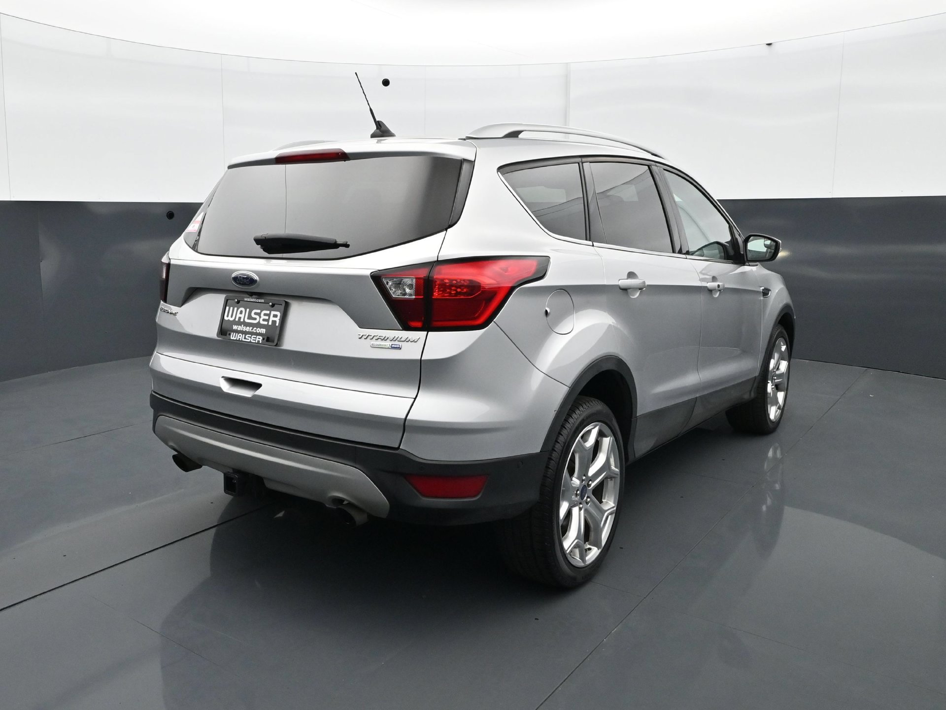Used 2019 Ford Escape Titanium w/ U9j03 - Titanium Tow Package AWD/4WD image 6